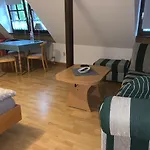 Am Neumarkt 2*