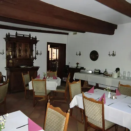 Han/Misafirhane Am Neumarkt Zeitz