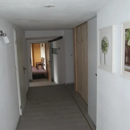 Am Neumarkt Kro 2*