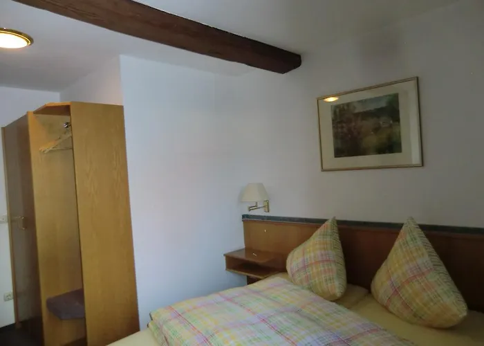 Am Neumarkt 2* Цайц