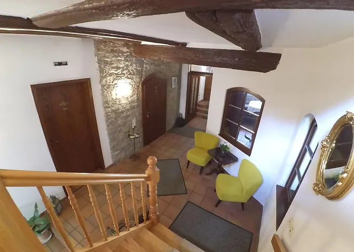 Am Neumarkt Мини-отель Цайц