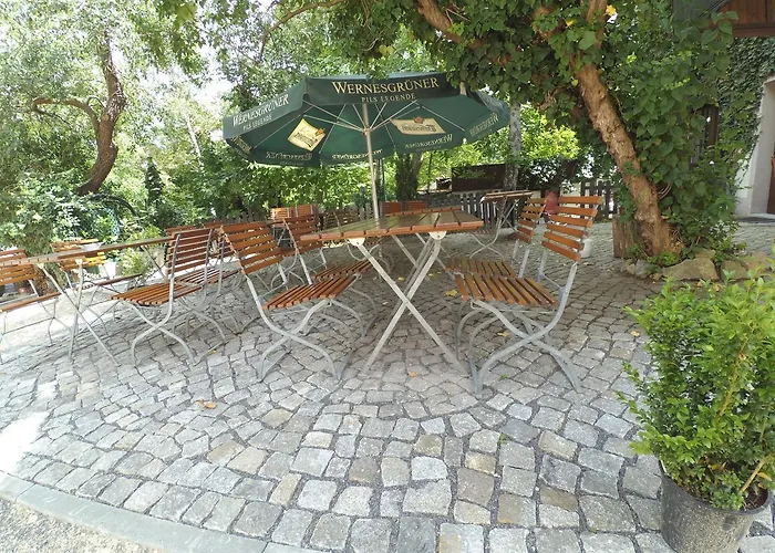 Am Neumarkt 2* Цайц